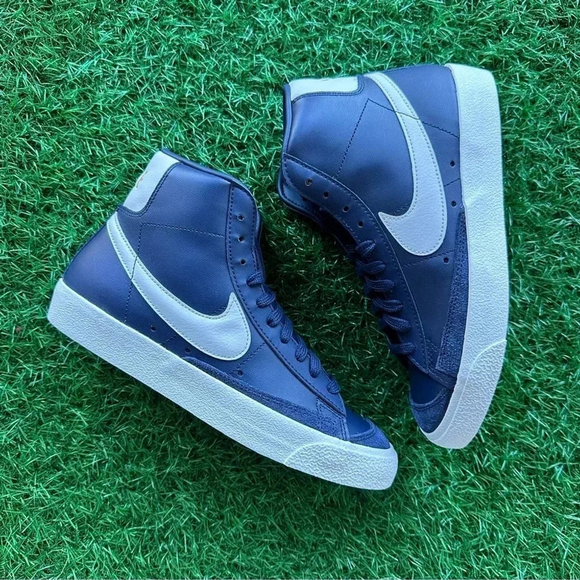 Nike Blazer Mid ‘77 Obsidian / Phantom Sail - Picture 5 of 8